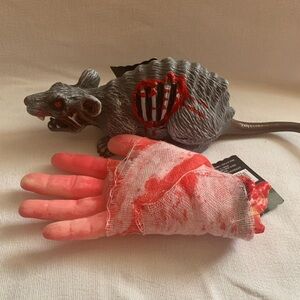 NWT Halloween Rat and Severed Hand Prop